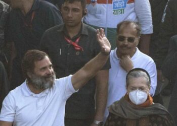 ‘സുരക്ഷാ-മാനദണ്ഡങ്ങള്‍-ലംഘിക്കുന്നത്-രാഹുല്‍-ഗാന്ധി’;-ഭാരത്-ജോഡോ-യാത്രക്കിടെ-പലവട്ടം-രാഹുല്‍-വീഴ്ച്ച-വരുത്തിയെന്ന്-സിആര്‍പിഎഫ്