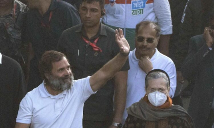 ‘സുരക്ഷാ-മാനദണ്ഡങ്ങള്-ലംഘിക്കുന്നത്-രാഹുല്-ഗാന്ധി’;-ഭാരത്-ജോഡോ-യാത്രക്കിടെ-പലവട്ടം-രാഹുല്-വീഴ്ച്ച-വരുത്തിയെന്ന്-സിആര്പിഎഫ്