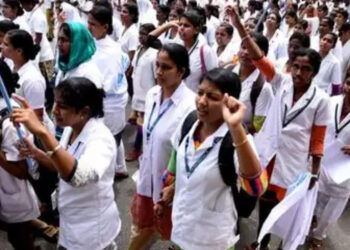 ശമ്പള-വര്ധനവ്-നടപ്പാക്കണം;-സ്വകാര്യ-മേഖലയിലെ-നഴ്സുമാര്-സമരത്തിലേക്ക്