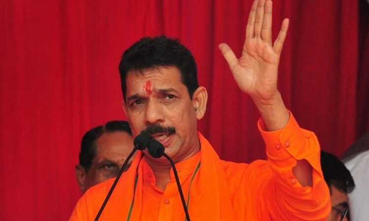 ‘റോഡ്,-കാന-പോലുളള-ചെറിയ-പ്രശ്നങ്ങളെക്കുറിച്ച്-ചര്ച്ച-ചെയ്യരുത്,-പകരം-ലൗ-ജിഹാദിനെക്കുറിച്ച്-സംസാരിക്കു’;-ബിജെപി-കര്ണാടക-സംസ്ഥാന-അദ്ധ്യക്ഷന്റെ-പരാമര്ശം-വിവാദത്തില്