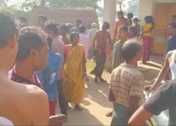 ബംഗാളില്-സ്കൂൾ-ഉച്ചഭക്ഷണത്തില്-പാമ്പ്;-മുപ്പതോളം-കുട്ടികളെ-ആശുപത്രിയില്-പ്രവേശിപ്പിച്ചു