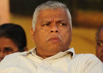 ‘പട്ടിണിക്കാരനും-അല്ലാത്തവരും-കാണേണ്ട-കളിയാണ്-ക്രിക്കറ്റ്’;-കാര്യവട്ടം-വിവാദത്തില്-എം-വി-ജയരാജന്