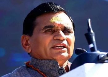 ‘മികച്ച-റോഡുകള്-അപകടം-വര്ധിപ്പിക്കും,-തനിക്ക്-അനുഭവമുണ്ട്’;-വിചിത്ര-വാദവുമായി-നാരായണ്-പട്ടേല്