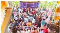 കോഴിക്കോട്ട് കല്യാണ വീട്ടിൽ ‘തല്ലുമാല’