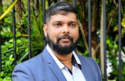 മലയാളി നേഴ്സ് നെടുമ്പാശേരിയിൽ വച്ച് ഹൃദയാഘാതത്തെ തുടർന്ന് മരണമടഞ്ഞു