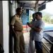 പണം വാങ്ങി തട്ടിപ്പ്, ട്രാവല് ഏജന്സിയിലേക്ക് പെട്രോളുമായെത്തി ഉപഭോക്താക്കള്