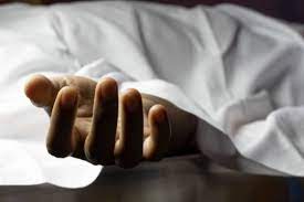 പൊലീസ് ക്വാട്ടേഴ്സിലെ പതിനാലുകാരിയുടെ മരണത്തിലെ ദുരൂഹത നീക്കണമെന്ന ആവശ്യവുമായി ബന്ധുക്കൾ