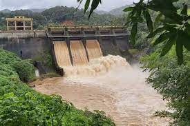 മഴ കനത്തതിനാൽ സംസ്ഥാനത്ത് വിവിധ അണക്കെട്ടുകൾ തുറന്നു