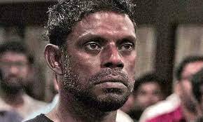 വിനായകന്റെ കൊച്ചിയിലെ ഫ്ലാറ്റിന് നേരെ ആക്രമണം; ജനല്ച്ചില്ലുകള് അടിച്ച് തകര്ത്തു