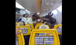 വിന്ഡോ സീറ്റിനു വേണ്ടി വിമാനത്തില് അടി; രണ്ടു മണിക്കൂര് വൈകി
