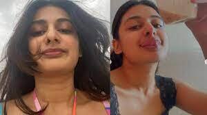 ‘ഫേസ്ബുക്ക് അമ്മാവന്മാരുടെ ഡിപി ഇങ്ങനെ’യെന്ന് എസ്തർ; മറ്റുള്ളവരെ കളിയാക്കരുതെന്ന് കമന്റുകൾ