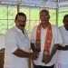 ബിജെപി അംഗത്വം സ്വീകരിച്ച വൈദികനെതിരെ നടപടിയുമായി സഭ, കയ്യൊഴിഞ്ഞ് ബിജെപി നേതൃത്വം