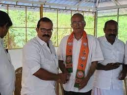 ബിജെപി അംഗത്വം സ്വീകരിച്ച വൈദികനെതിരെ നടപടിയുമായി സഭ, കയ്യൊഴിഞ്ഞ് ബിജെപി നേതൃത്വം