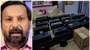 മറുനാടൻ മലയാളി ഓഫീസ് റെയ്ഡ്; പൊലീസിനെ വിമര്ശിച്ച് ഹൈക്കോടതി, ഉപകരണങ്ങള് പിടിച്ചെടുത്തത് എന്തിനെന്ന് ചോദ്യം