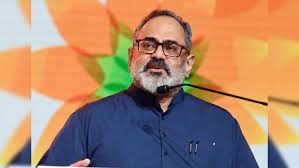 കേസെടുക്കാന് രാഹുല് ഗാന്ധിയും പിണറായി വിജയനും ഒന്നിച്ചുവെന്ന് കേന്ദ്രമന്ത്രി രാജീവ് ചന്ദ്രശേഖര്