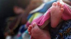ന്യൂമോണിയ മാറാനെന്നും പറഞ്ഞ് കുഞ്ഞിനെ പഴുപ്പിച്ച ഇരുമ്പുവടി കൊണ്ട് അടിച്ചത് 40 തവണ