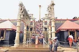 ’18ാം പടിക്ക് സമീപത്തെ കല്ത്തൂണുകള് നീക്കം ചെയ്യണം’, തീര്ത്ഥാടകരെ കയറ്റിവിടാന് തടസമാകുന്നുവെന്ന് പൊലീസ്