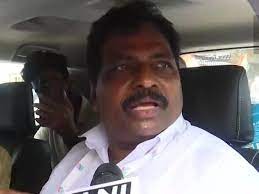 ഭരണനിർവഹണത്തിന് തടസ്സം സൃഷ്ടിക്കുന്നു, കേരള,തമിഴ്നാട് ഗവര്ണര്മാര്ക്കെതിരെ അടിയന്തര പ്രമേയത്തിന് നോട്ടീസ്