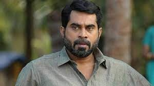 നടൻ സുരാജ് വെഞ്ഞാറമൂടിനെതിരെ കടുത്ത നടപടിയുമായി എംവിഡി, ലൈസൻസ് സസ്പെൻഡ് ചെയ്യും