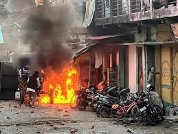 മദ്രസ പൊളിച്ചതിന് പിന്നാലെ സംഘര്ഷം, നാല് പേര് കൊല്ലപ്പെട്ടു, 100 പേര്ക്ക് പരിക്ക്, സംഭവം ഉത്തരാഖണ്ഡിൽ