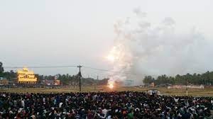 നെന്മാറ വല്ലങ്ങി വേല വെടിക്കെട്ടിന് അനുമതിയില്ല; ഹൈക്കോടതിയെ സമീപിക്കുമെന്ന് ഭാരവാഹികള്