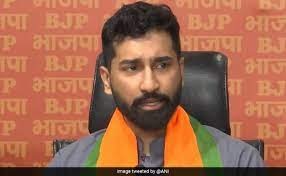 കോൺഗ്രസുകാർ രാജ്യംവിട്ട് പാകിസ്ഥാനിൽ പോകുന്നതാണ് നല്ലതെന്ന് അനിൽ ആന്റണി