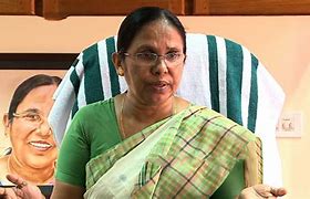 യുഡിഎഫ് വ്യാജ പ്രചരണം നടത്തുന്നെന്നാരോപിച്ച് തെരഞ്ഞെടുപ്പ് കമ്മീഷനെ സമീപിക്കാനൊരുങ്ങി കെ.കെ ശൈലജ