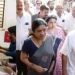 സകുടുംബം എത്തി വോട്ട് രേഖപ്പെടുത്തി മുഖ്യമന്ത്രി