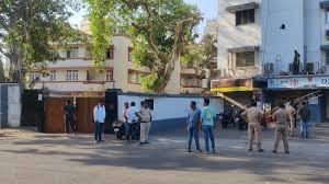 സൽമാൻ ഖാന്റെ വീടിന് നേരെ വെടിയുതിര്ത്തതിന് പിന്നിൽ ലോറൻസ്-ബിഷ്ണോയി സംഘം? 3 പേര് കസ്റ്റഡിയിൽ