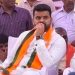 ജെഡിഎസ് സ്ഥാനാർത്ഥിയും ദേവഗൗഡയുടെ കൊച്ചുമകനുമായ പ്രജ്വലും അച്ഛൻ രേവണ്ണയും പല തവണ പീഡിപ്പിച്ചു; പരാതിയുമായി യുവതി