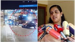 മേയർ പെട്ടു : മേയറുടെ വാദം പൊളിയുന്ന ദൃശ്യങ്ങൾ പുറത്ത്, കെഎസ്ആർടിസി ബസിന് മുന്നിൽ കാര് കുറുകെയിട്ടു