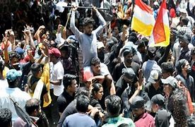 പലസ്തീൻ അനുകൂല സമരം; അമേരിക്കൻ സര്വകലാശാലകളില് സംഘര്ഷം, 24 മണിക്കൂറിനിടെ 400 ഓളം പേര് അറസ്റ്റിൽ