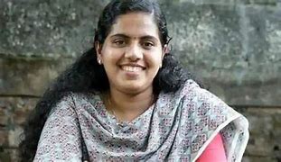 ‘സൈബര് മനോരോഗികളുടെ ‘കരുതലിന്റെ’ പരിണിതഫലം’; രമ്യയുടെ ആത്മഹത്യയില് പ്രതികരിച്ച് ആര്യ