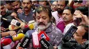 വൈദികനെതിരായ മുഖ്യമന്ത്രിയുടെ പരാമർശത്തിൽ സുരേഷ് ഗോപി