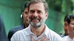 ഞാൻ നിൽക്കണോ?… പോണോ?…