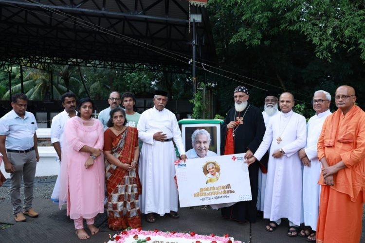 ജനനായകന്റെ ഓർമ്മദിനം ജനക്ഷേമമാക്കാൻ മെഡിക്കൽ ക്യാമ്പുകളിലൂടെ ചികിത്സ പദ്ധതി ഒരുക്കി മന്നാ ട്രസ്റ്റ്
