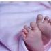ട്രെയിനിലെ ശുചിമുറിയിൽ ഒന്നരവയസ് പ്രായമുള്ള കുഞ്ഞിനെ ഉപേക്ഷിച്ച നിലയിൽ