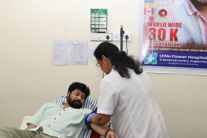 ഞരമ്പിലോടുന്ന വികാരത്തിനുള്ള ആദരം!!മമ്മൂട്ടിയുടെ ജന്മദിനത്തിൽ രക്തദാനവുമായി പ്രശസ്തരുൾപ്പടെ ആയിരങ്ങൾ