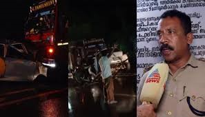 പാലക്കാട് അപകടം: കാറിൽ നിന്ന് മദ്യക്കുപ്പികൾ കണ്ടെടുത്തുവെന്ന് പൊലീസ്, അമിത വേഗതയിൽ ലോറിയിലേക്ക് ഇടിച്ചുകയറി