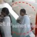 ഷാൾ കൊണ്ട് കാഴ്ച മറച്ചു, സംസാരിച്ച് ശ്രദ്ധ മാറ്റി; അമ്മയുടെ കയ്യിലിരുന്ന കുഞ്ഞിന്റെ മാല പൊട്ടിച്ച് യുവതികൾ