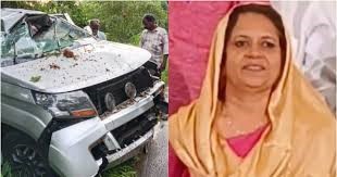 മകളുടെ വിവാഹദിനത്തിൽ അധ്യാപികയ്ക്ക് ദാരുണാന്ത്യം; മകനും ഭർത്താവിനും പരിക്ക്, സംഭവം എരുമേലിയിൽ