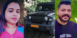 82 പവന് സ്വര്ണം, ഇന്നോവ, ടയോട്ട ഗ്ലാന്സ, ഥാര്, മേജര് ജീപ്പ്, ബുള്ളറ്റ്! ഷെമിയും സോജനും ആഡംബര ജീവിതം