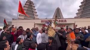 ബ്രാംപ്ടണിൽ ഹിന്ദു ക്ഷേത്രത്തിന് നേരെ ഖാലിസ്ഥാൻ വാദികളുടെ അക്രമണ സംഭവം, ക്ഷേത്ര പൂജാരിക്ക് സസ്പെൻഷൻ