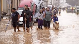 മഹാപ്രളയം, സ്പെയിനിൽ മരണം 158 ആയി, പലയിടങ്ങളിലും രക്ഷാപ്രവർത്തകർക്ക് എത്തിച്ചേരാനായില്ല