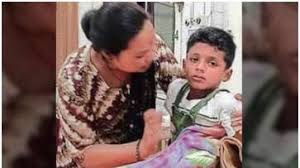 മാതാപിതാക്കളെ കാണാനില്ലെന്ന് മലയാളി ബാലൻ; മുംബൈ ബോട്ട് അപകടത്തിൽപ്പെട്ടവരിൽ മലയാളി കുടുംബവും, തിരച്ചിൽ