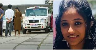 ‘അസുഖമായതിനാൽ ക്ലാസിലേക്കില്ല’, അവധിയെടുത്ത കോഴിക്കോട് നഴ്സിങ് വിദ്യാർഥിനി ലക്ഷ്മിയുടെ മരണത്തിൽ കേസെടുത്തു