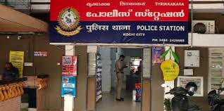 ഡേറ്റിംഗ് ആപ്പിലെ ചാറ്റിംഗ്, വിശ്വസിച്ച് പറഞ്ഞ സ്ഥലത്ത് ചെന്നപ്പോൾ പണി കിട്ടി, വീഡിയോ പകർത്തി; 6 പേർ പിടിയിൽ
