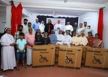 ഇടുക്കി ജില്ലയിലെ ആതുരസ്ഥാപനങ്ങളിലേക്ക് വീൽചെയറുകളെത്തിച്ച് മമ്മൂട്ടി