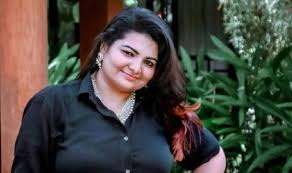 ‘നിന്നെ ഇനി മലയാള സിനിമ ചെയ്യിപ്പിക്കില്ല’, ബി ഉണ്ണികൃഷ്ണന് ഓർമ്മപ്പിശകെന്ന് സാന്ദ്ര തോമസ്
