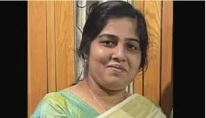 യു.കെയിലെ മലയാളി നഴ്സിന് ജോലിക്കിടെ കത്രിക കൊണ്ട് കുത്തേറ്റു